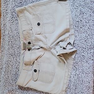 American eagle khaki shorts